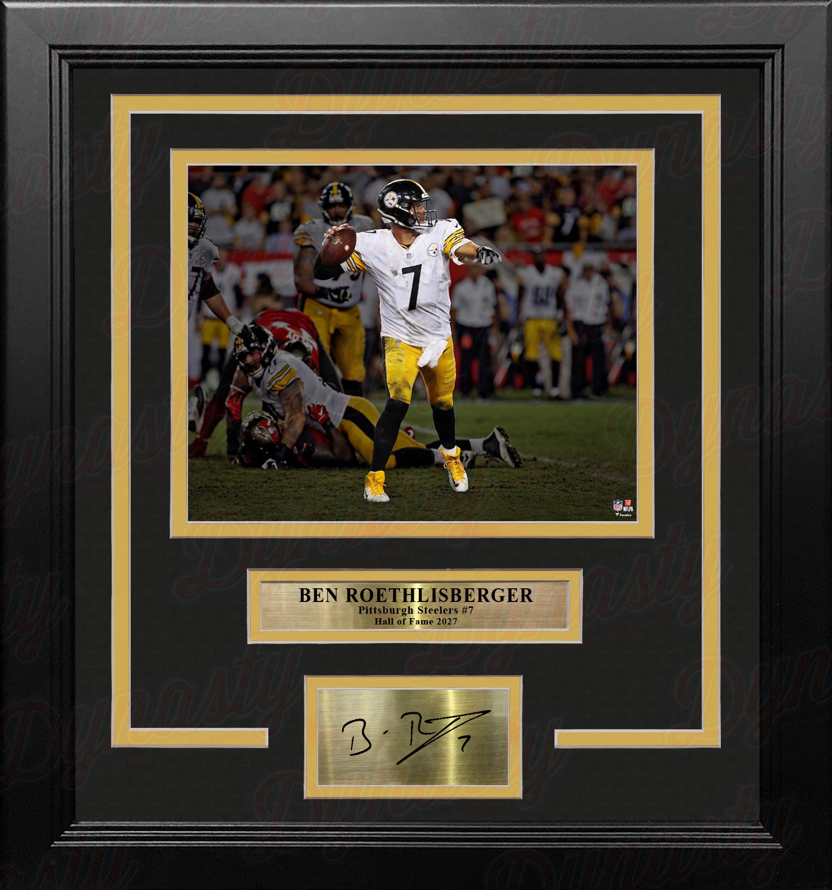 Ben Roethlisberger Blackout Pittsburgh Steelers 8x10 Framed Football Photo  with Engraved Autograph