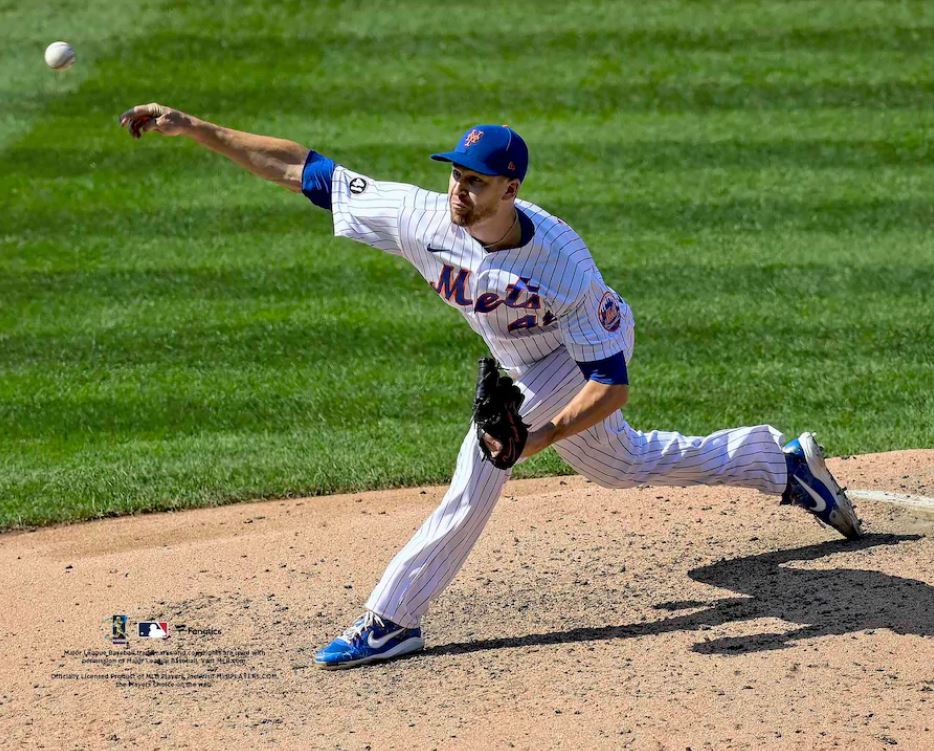 Jacob deGrom stars on mound, at plate as torrid start for New York