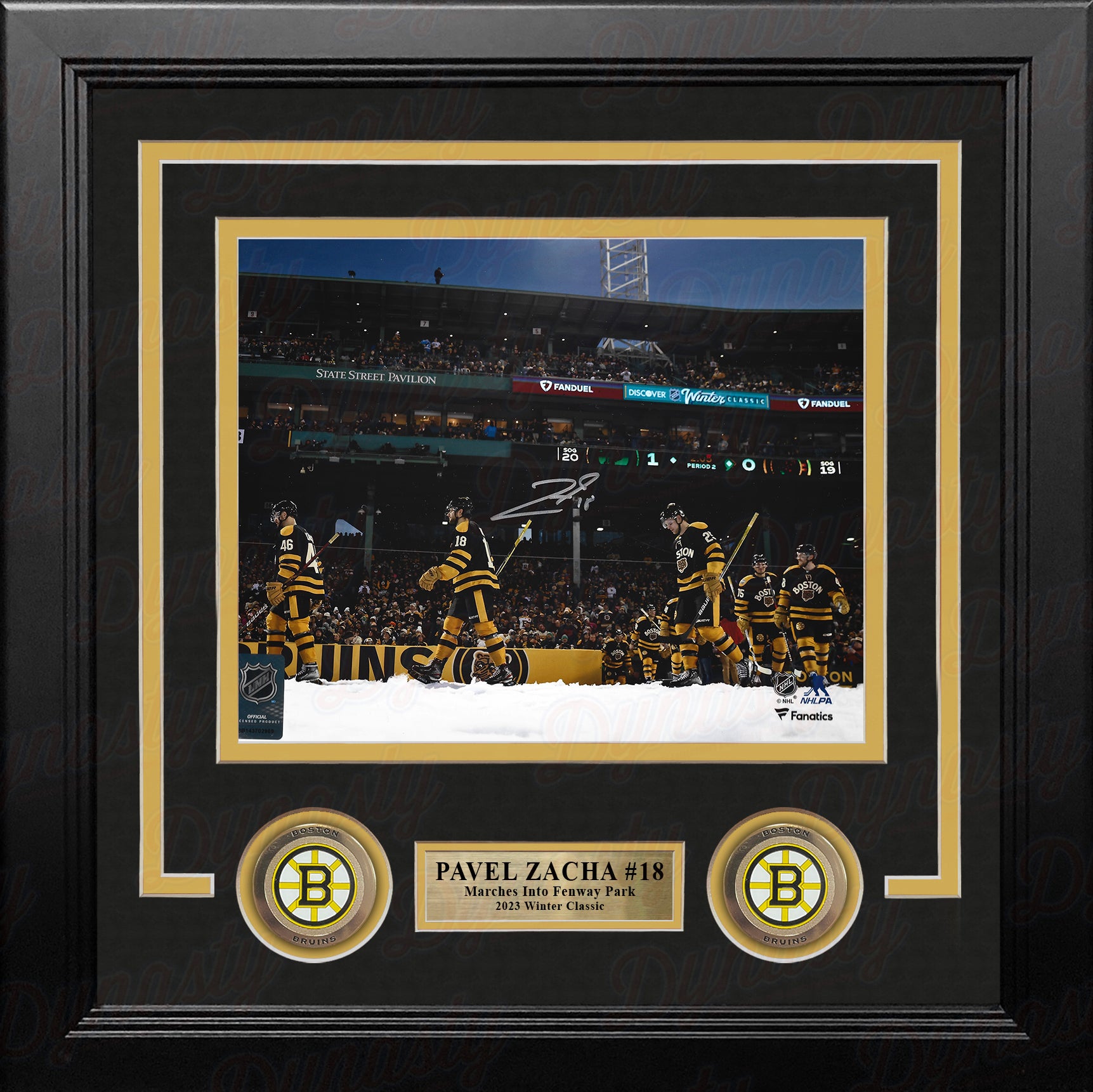 Hampus Lindholm 2023 Fenway Park Skate Winter Classic Boston Bruins Photo -  Dynasty Sports & Framing