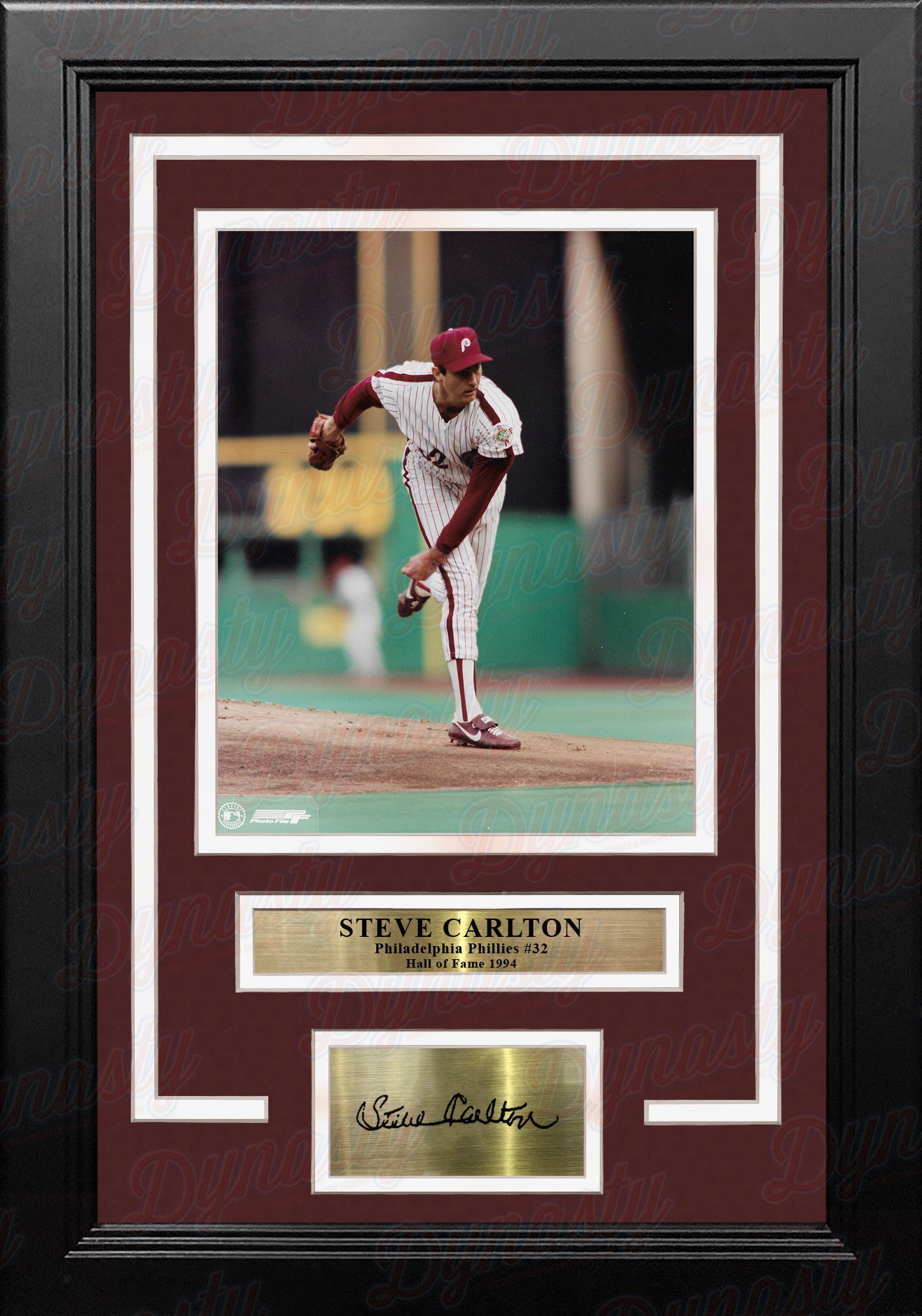 Steve Carlton Signed Philadelphia Phillies Pitching Action 8x10