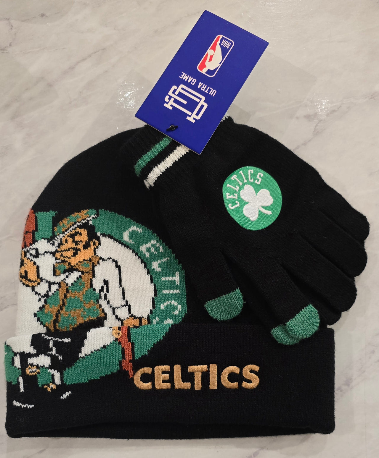 Boston Celtics Logo Winter Hat & Gloves Gift Set Black