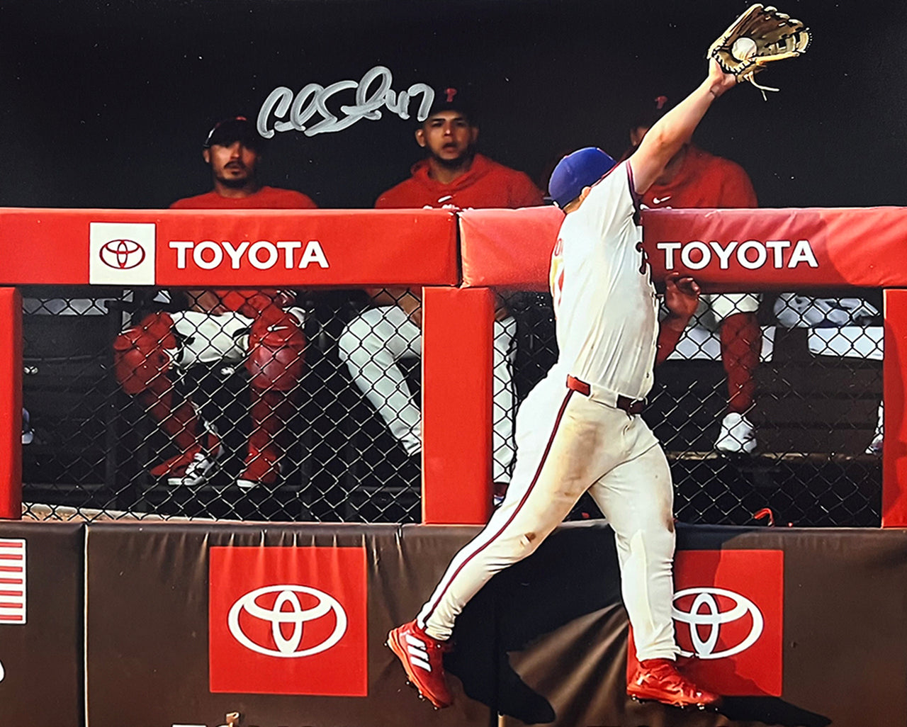 Cal Stevenson Robs the Mets Philadelphia Phillies Autographed 8" x 10" Baseball Photo