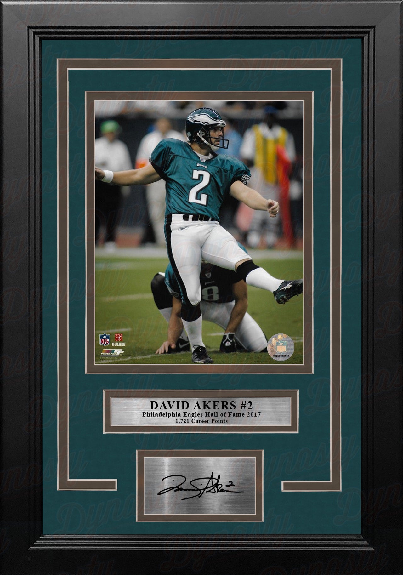 David Akers Kicking Action Philadelphia Eagles 8x10 Framed Football Photo with Engraved Autograph