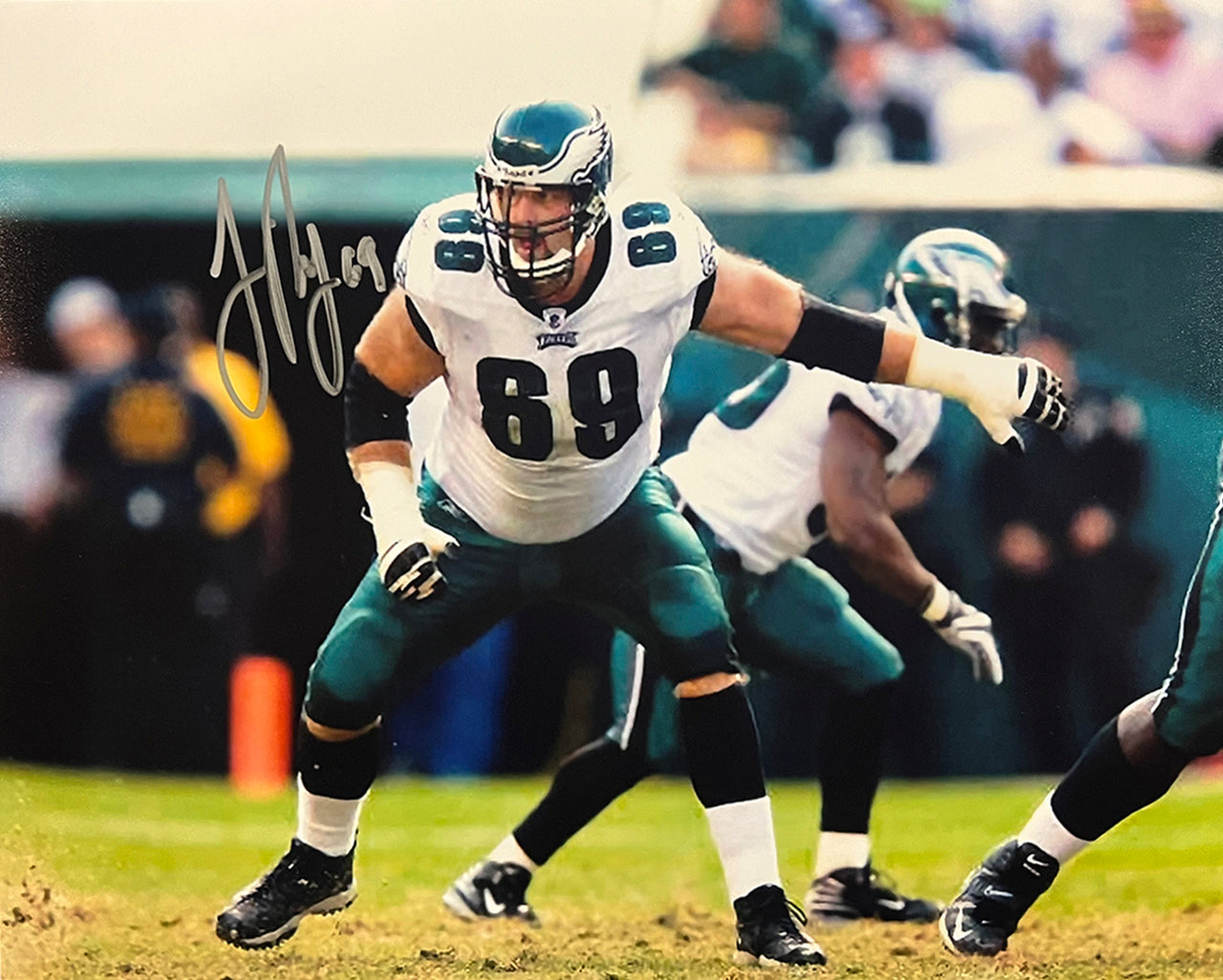 Jon Runyan in Action Autographed Philadelphia Eagles 8" x 10" Football Photo