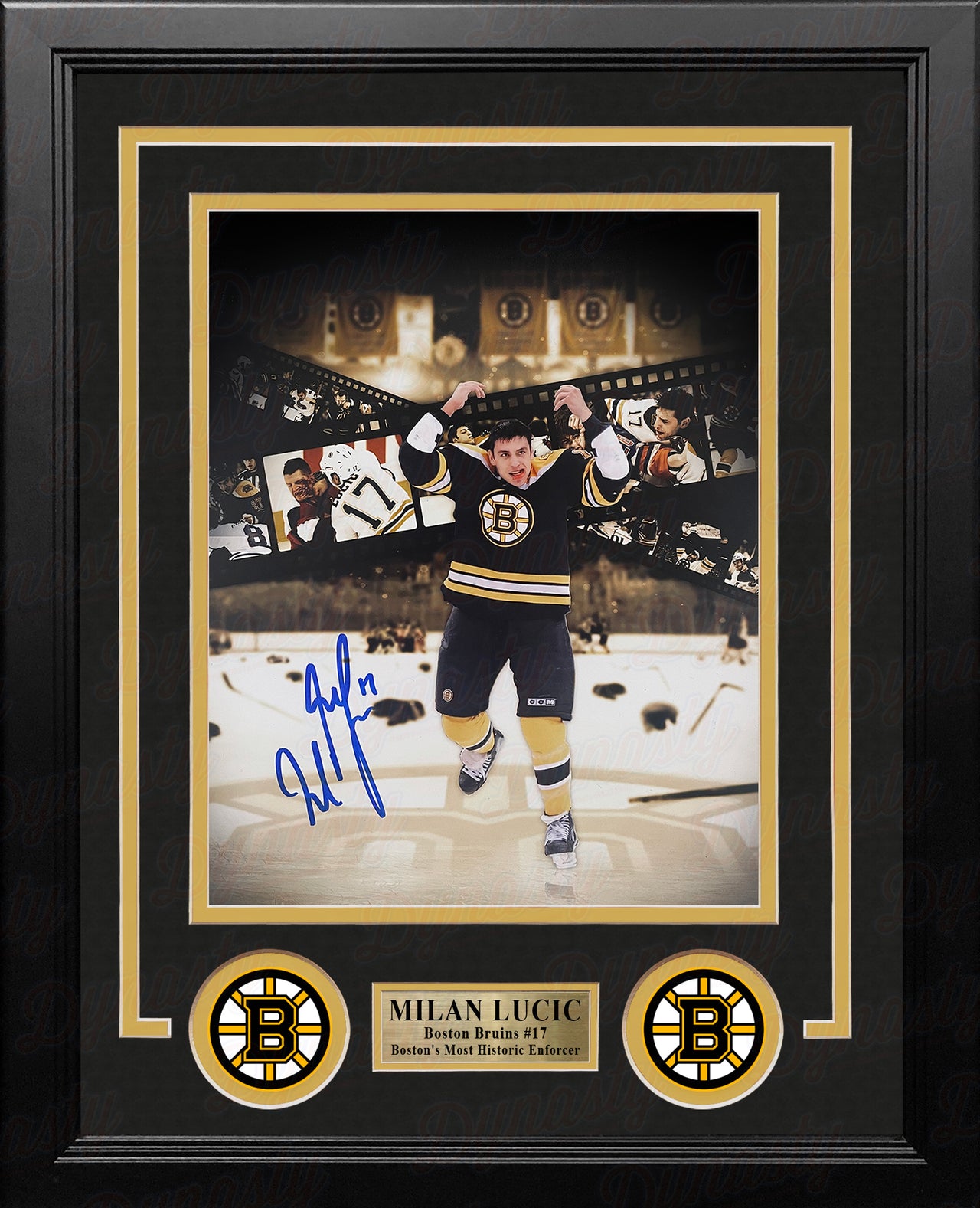 MILAN LUCIC Boston Bruins SIGNED & DTAED 2010 Winter Classic