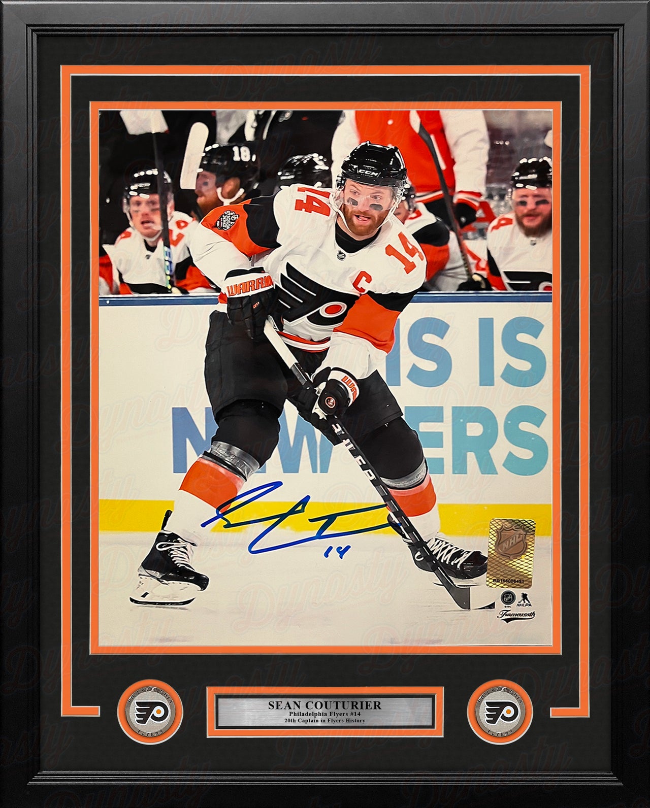 Sean Couturier 2024 Stadium Series Action Philadelphia Flyers Autographed 16x20 Framed Hockey Photo