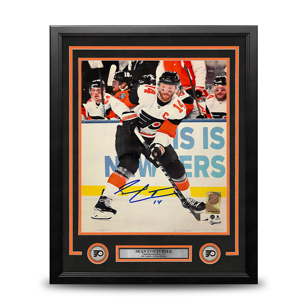 Sean Couturier 2024 Stadium Series Action Philadelphia Flyers Autographed 16x20 Framed Hockey Photo